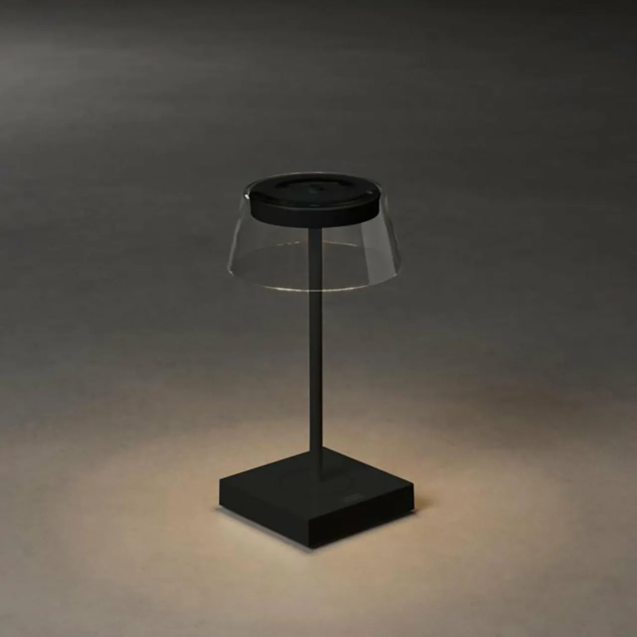 lampe_de_table_led_scilla_avec_usb_noir_3.webp Konstsmide Lampe de table LED Scilla avec USB, noir^ Lampes Décoratives