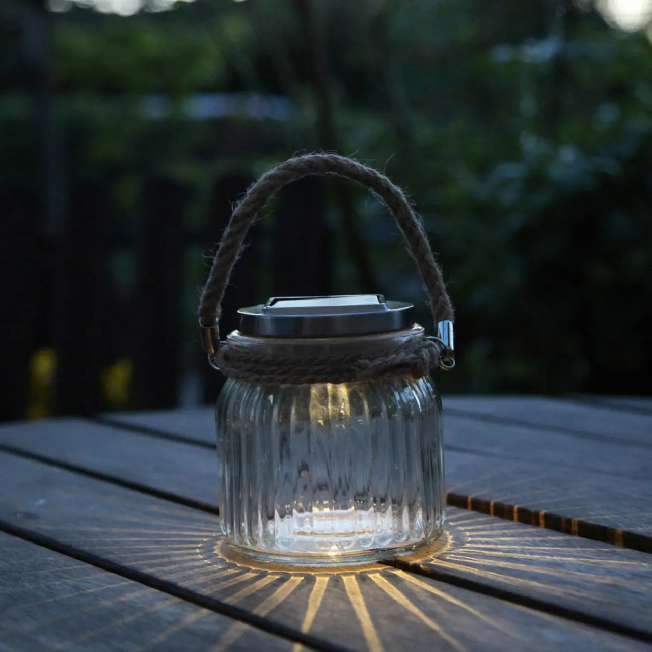 lampe_solaire_led__poser_jar_en_verre_4.webp STAR TRADING Lampe solaire LED à poser Jar en verre^ Lampes Décoratives