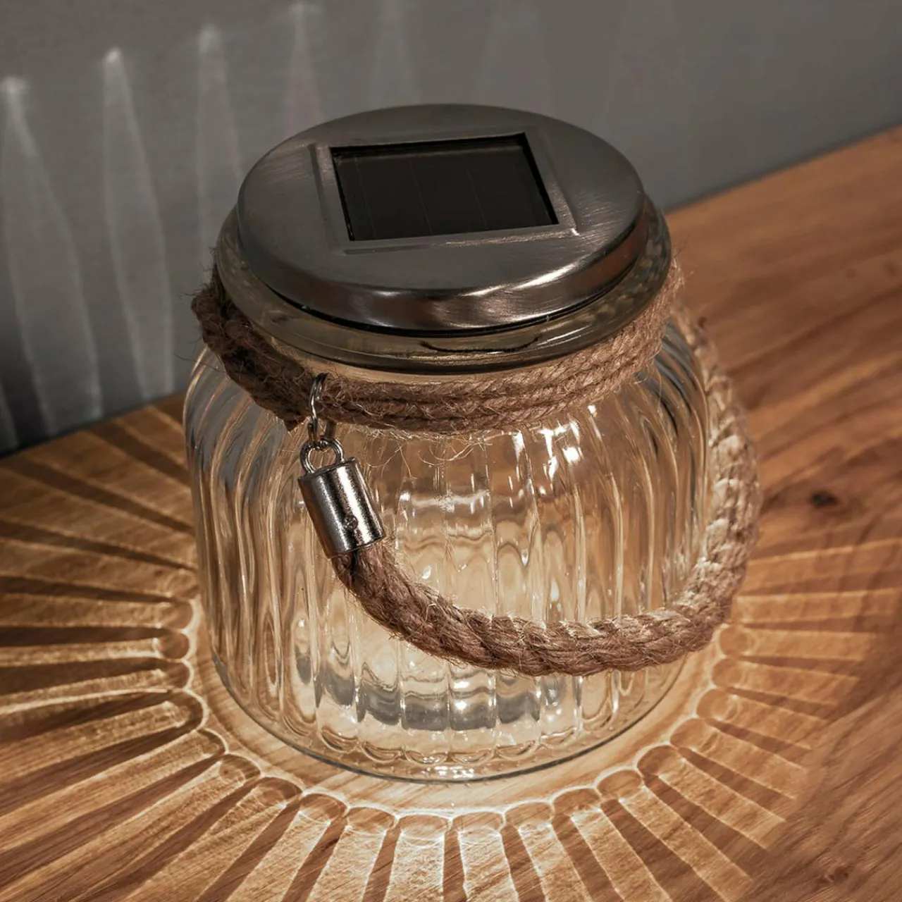 lampe_solaire_led__poser_jar_en_verre_6.webp STAR TRADING Lampe solaire LED à poser Jar en verre^ Lampes Décoratives