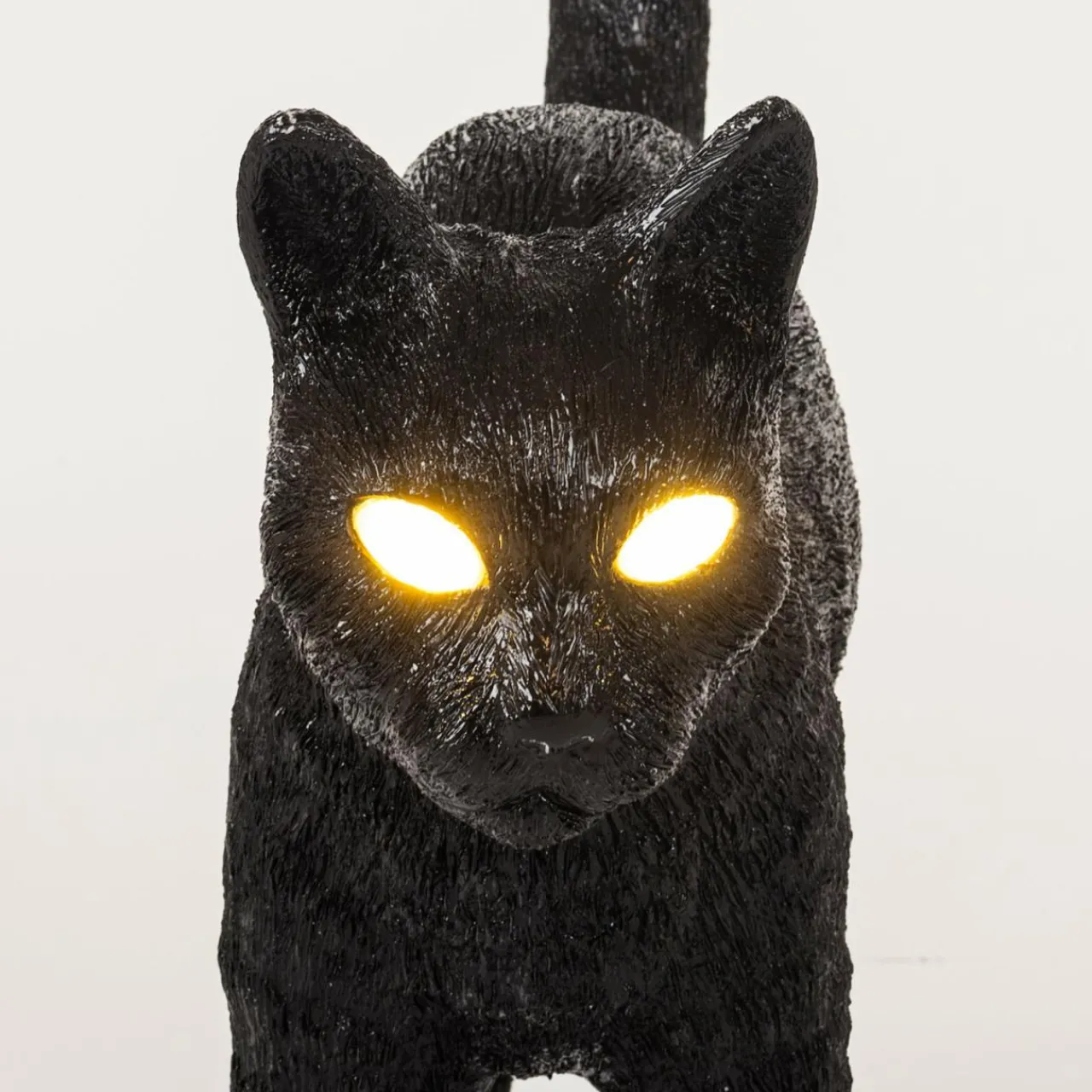 lampe_table_dco_led_jobby_the_cat_noire_4.webp SELETTI Lampe table déco LED Jobby The Cat, noire^ Lampes Décoratives