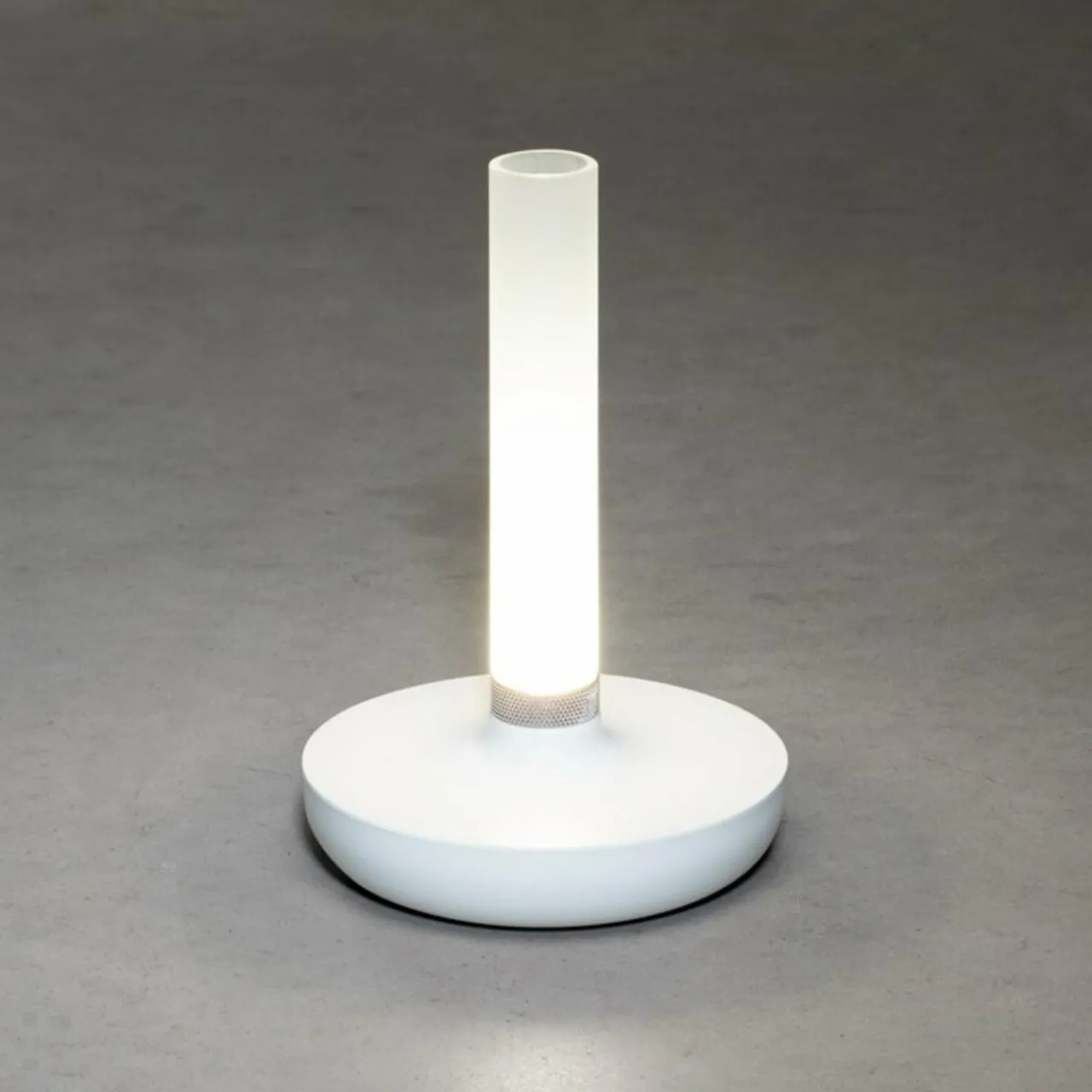 lampe_table_led_biarritz_ip_batterie_cct_blanche_3.webp Konstsmide Lampe table LED Biarritz IP54 batterie CCT blanche^ Lampes Décoratives
