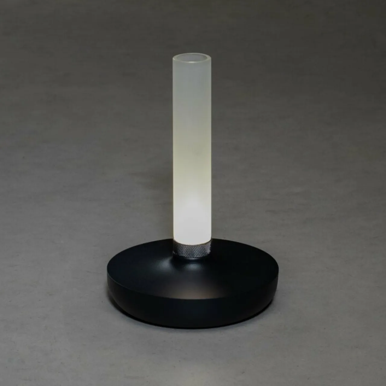 lampe_table_led_biarritz_ip_batterie_cct_noire_0.webp Konstsmide Lampe table LED Biarritz IP54 batterie CCT noire^ Lampes Décoratives