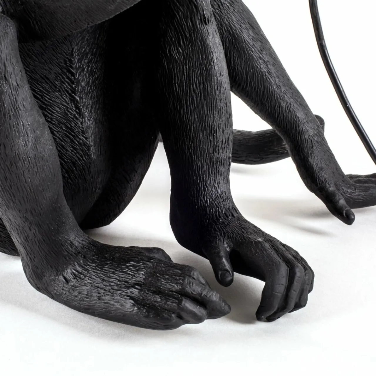 lampe_terrasse_dco_led_monkey_lamp_assise_noir_4.webp SELETTI Lampe terrasse déco LED Monkey Lamp assise noir^ Lampes Décoratives