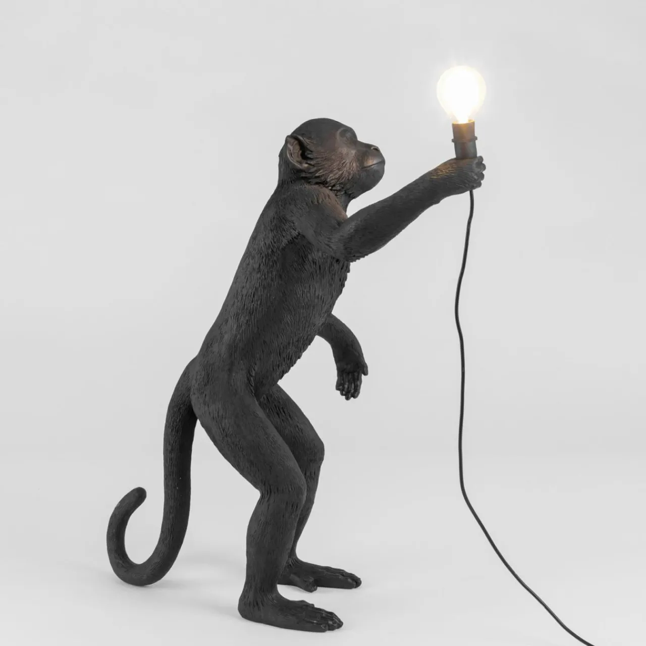 lampe_terrasse_dco_led_monkey_lamp_debout_noir_3.webp SELETTI Lampe terrasse déco LED Monkey Lamp debout noir^ Lampes Décoratives