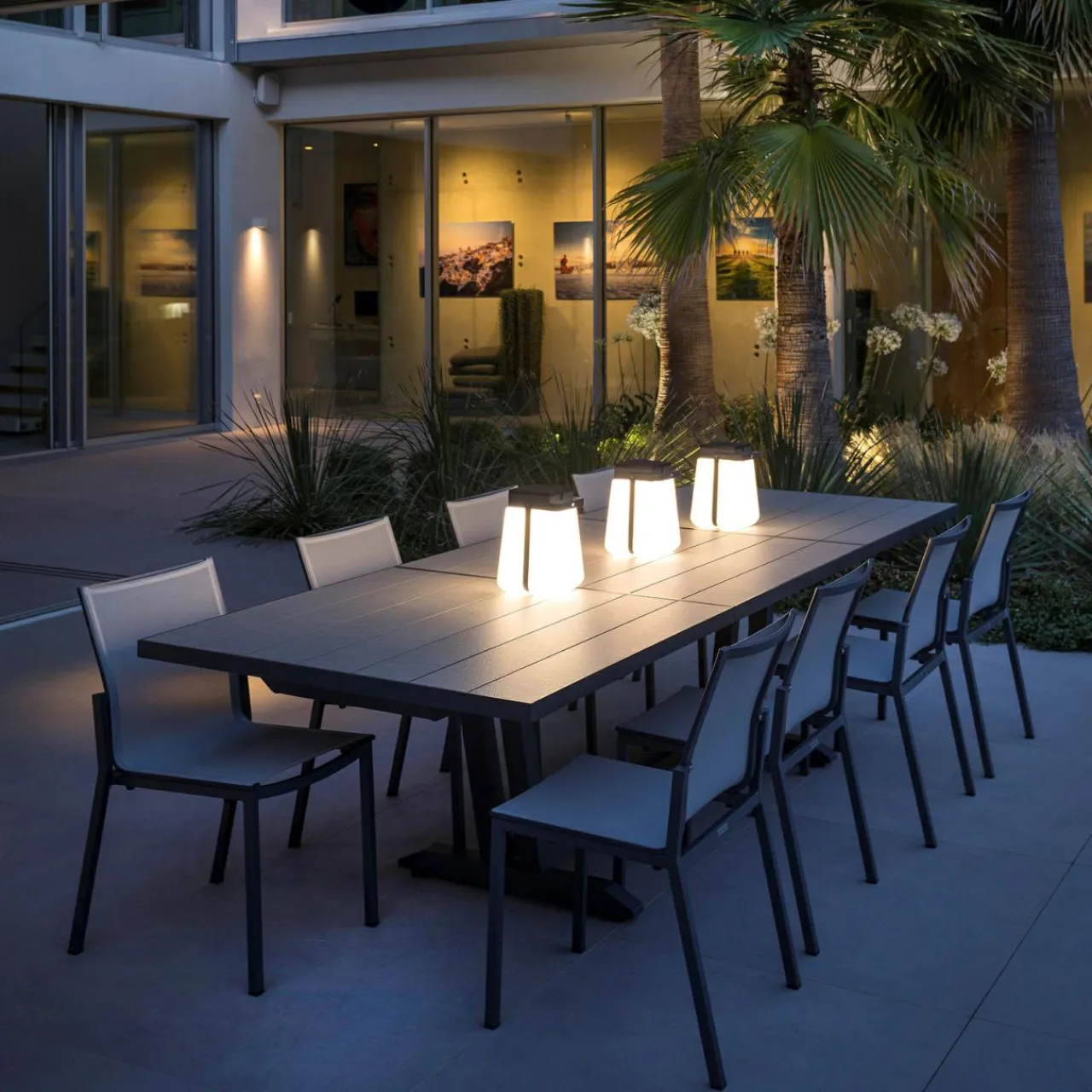 lanterne_solaire_led_bump__portable_grise_1.webp Les Jardins Lanterne solaire LED Bump 300 portable, grise^ Lampes Décoratives