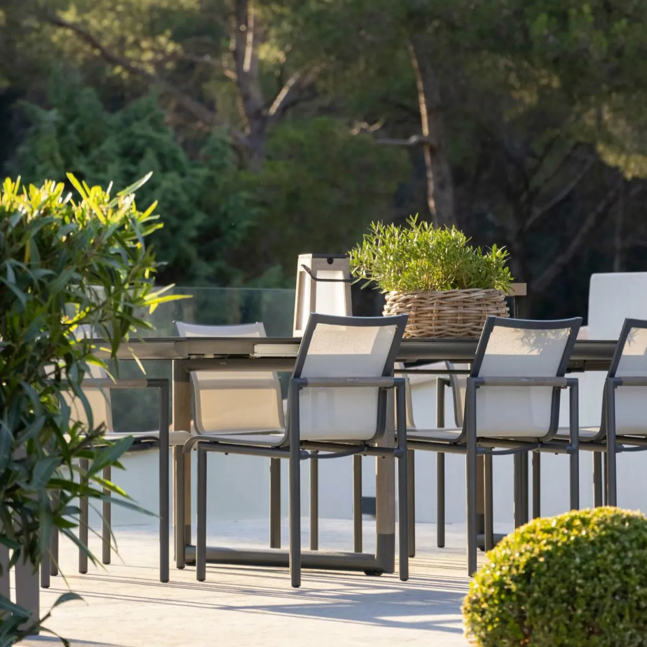 lanterne_solaire_led_tecka_portable_duratek_cm_3.webp Les Jardins Lanterne solaire LED Tecka portable Duratek 25 cm^ Lampes Décoratives