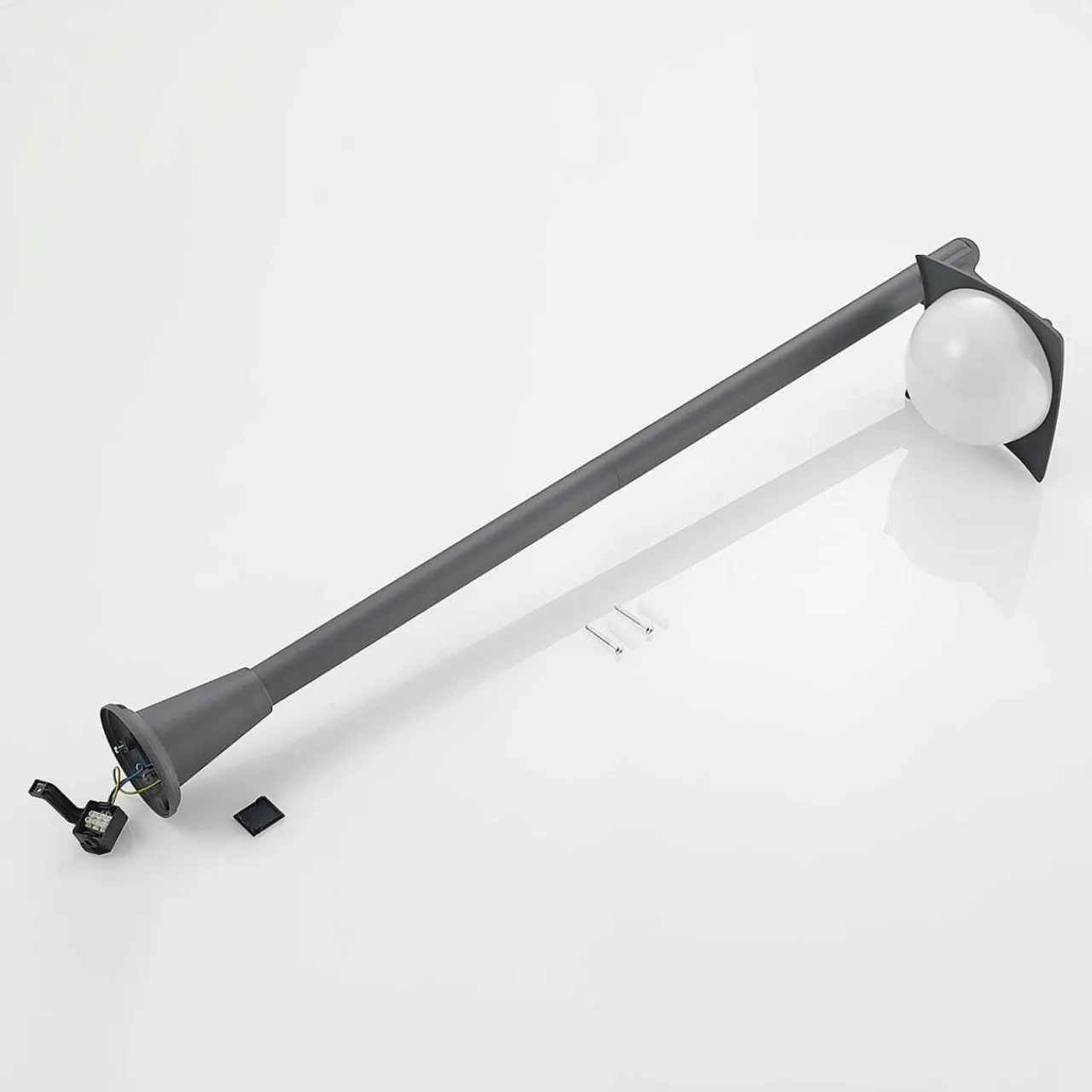 lindby_elinda_borne_lumineuse__une_lampe_6.webp Lindby Elinda borne lumineuse à une lampe^ Bornes Éclairage Extérieur