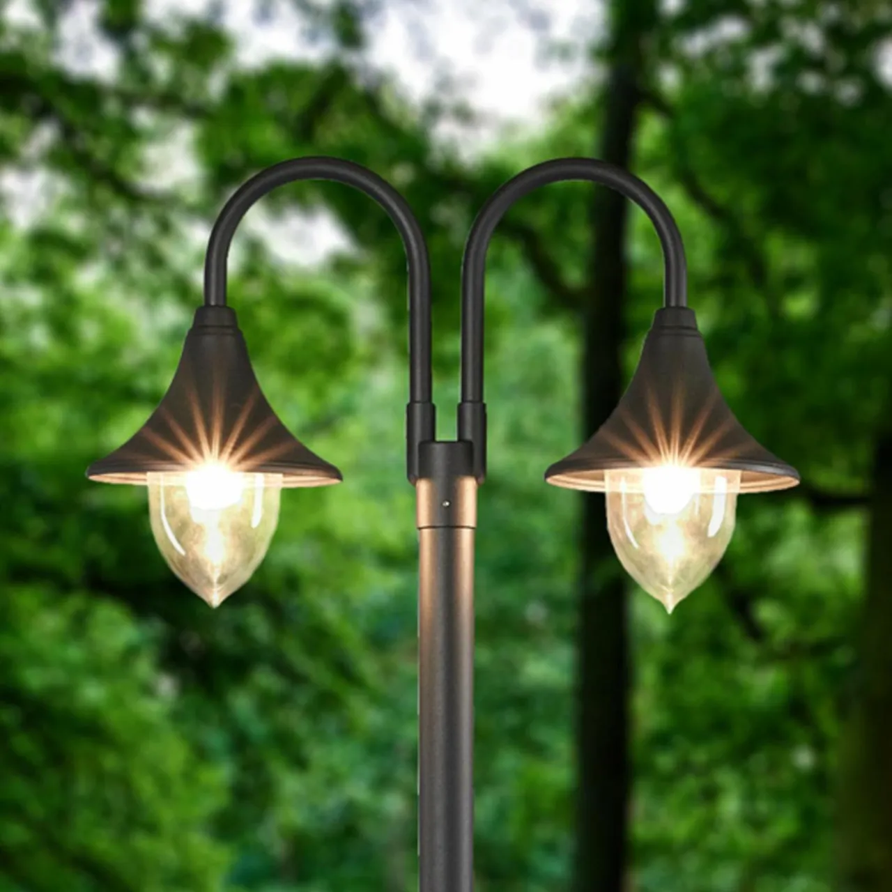 lindby_lampadaire_dextrieur_madea_gris_aluminium___lampes_0.webp Lindby lampadaire d'extérieur Madea, gris, aluminium, à 2 lampes^ Lampadaires D'Extérieur