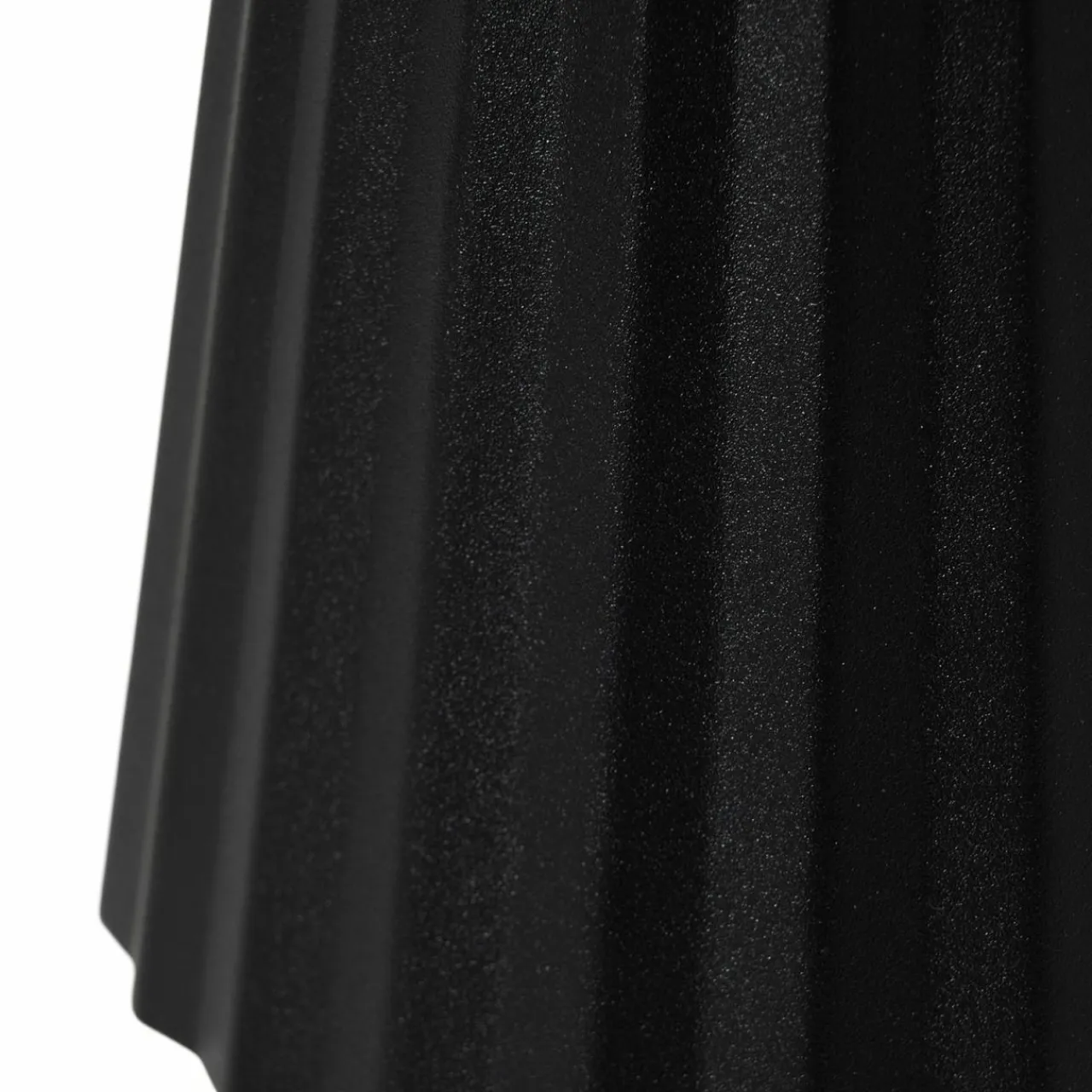 lindby_lampe_de_table_led_rechargeable_esali_noir_aluminium__cm_6.webp Lindby Lampe de table LED rechargeable Esali, noir, aluminium, 11 cm^ Lampes Décoratives