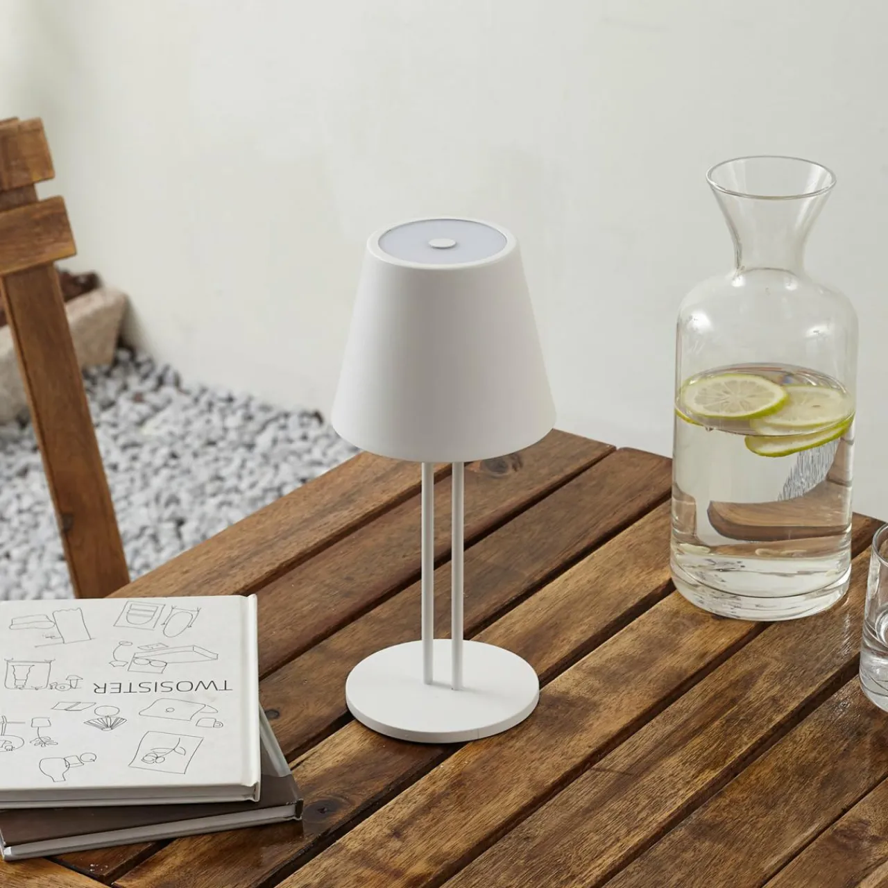 lindby_lampe_de_table_led_rechargeable_janea_twin_blanc_mtal_0.webp Lindby lampe de table LED rechargeable Janea TWIN, blanc, métal^ Lampes Décoratives