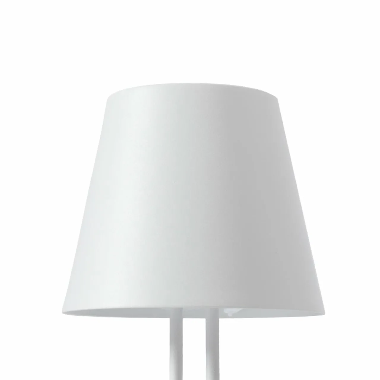 lindby_lampe_de_table_led_rechargeable_janea_twin_blanc_mtal_4.webp Lindby lampe de table LED rechargeable Janea TWIN, blanc, métal^ Lampes Décoratives