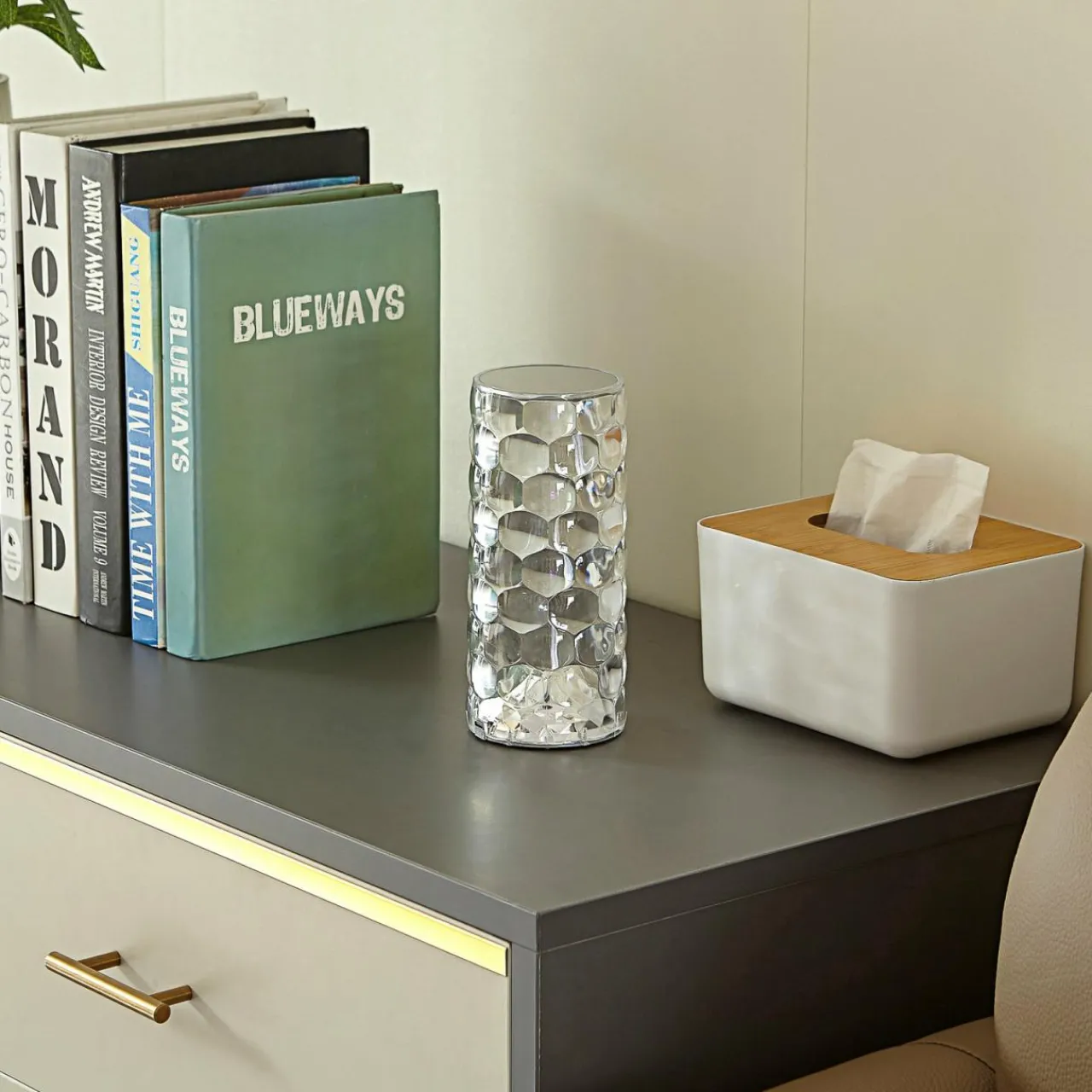 lindby_lampe_de_table_led_rechargeable_louane__cm_usb_rgbw_0.webp Lindby Lampe de table LED rechargeable Louane, 18,5 cm, USB, RGBW^ Lampes Décoratives