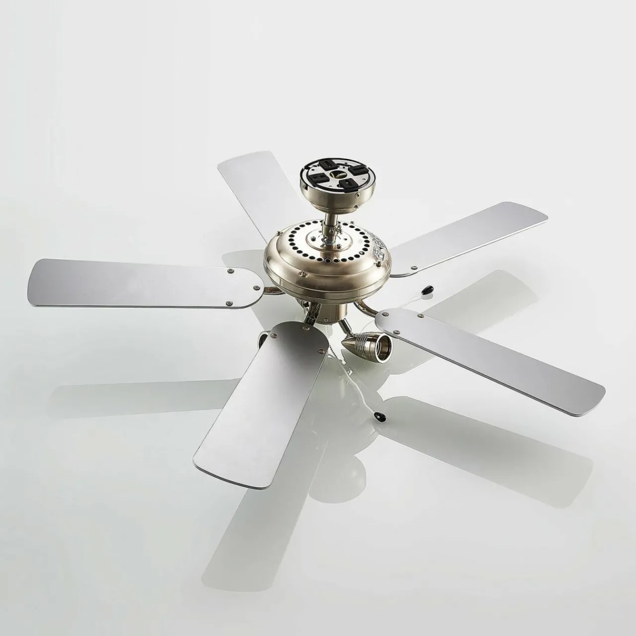lindby_ventilateur_de_plafond_avec_lumire_anariki_silencieux_argent_5.webp Lindby Ventilateur de plafond avec lumière Anariki, silencieux, argenté^ Ventilateurs