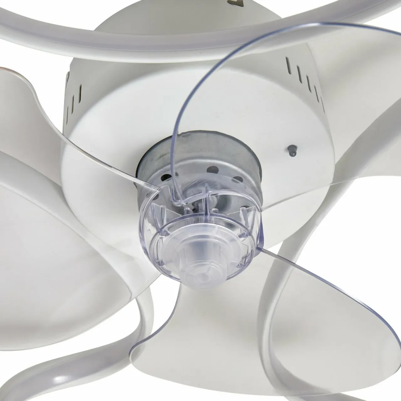 lindby_ventilateur_de_plafond_led_lomata_blanc_silencieux___cm_2.webp Lindby Ventilateur de plafond LED Lomata, blanc, silencieux, Ø 23 cm^ Ventilateurs