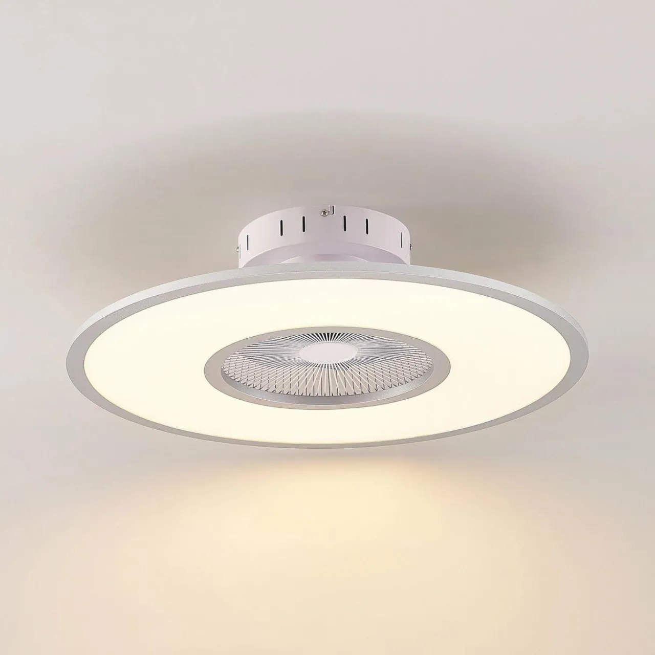 lindby_ventilateur_de_plafond_led_romea_rond_dc_silencieux__cm_3.webp Lindby Ventilateur de plafond LED Romea, rond, DC, silencieux, 60 cm^ Ventilateurs