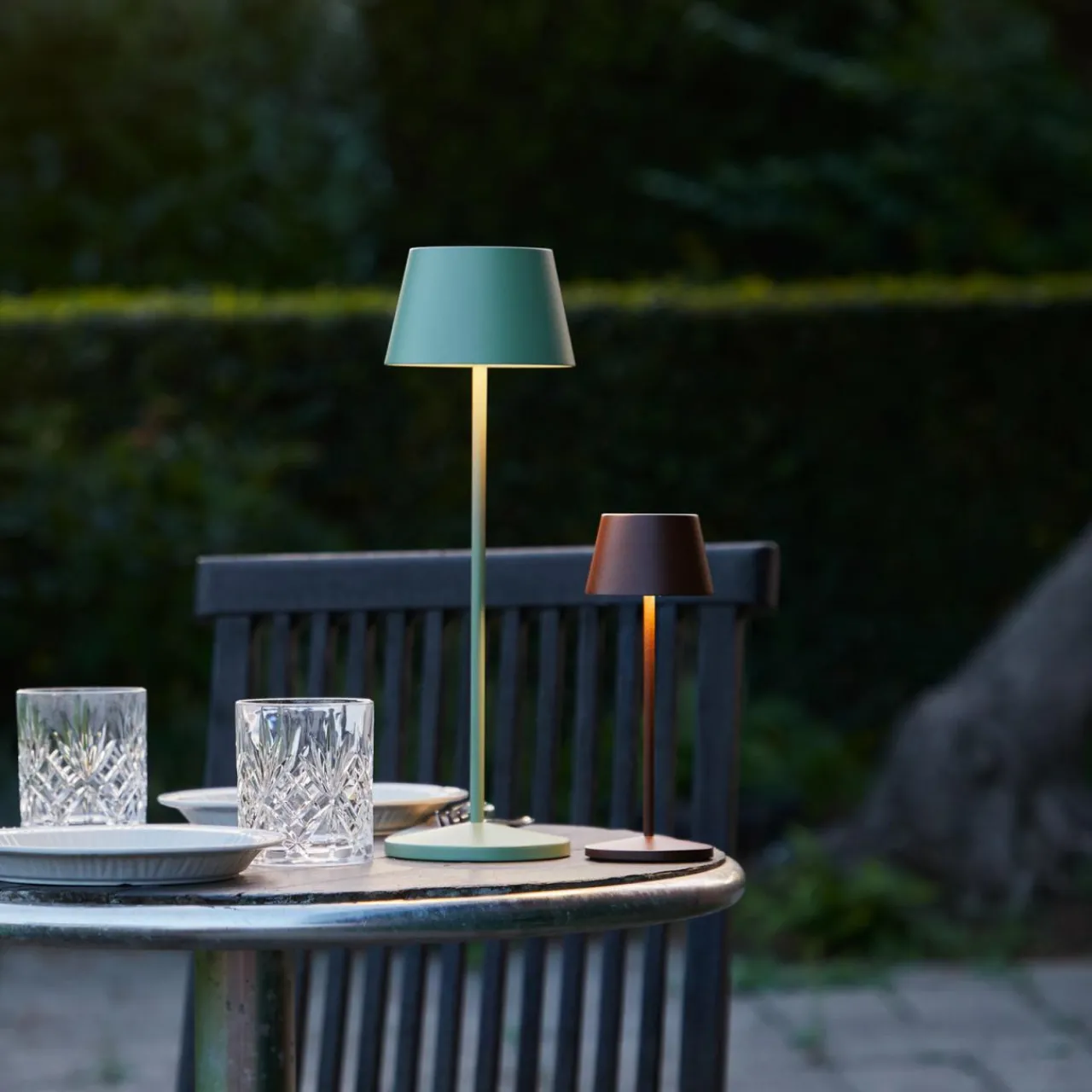 LOOM DESIGN lampe de table LED rechargeable Modi Micro, IP65, corten^ Lampes Décoratives