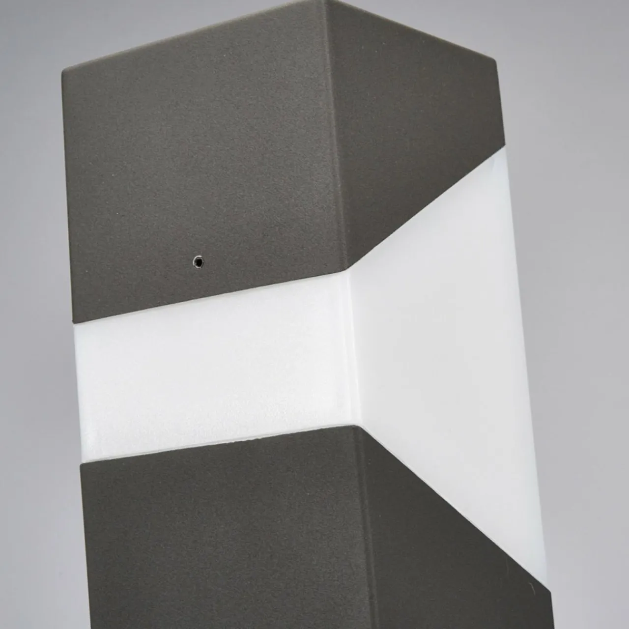 lucande_luminaire_pour_socle_kiran_capteur_gris_graphite_aluminium__2.webp Lucande luminaire pour socle Kiran, capteur, gris graphite, aluminium, 60^ Potelets Extérieurs Avec Détecteur