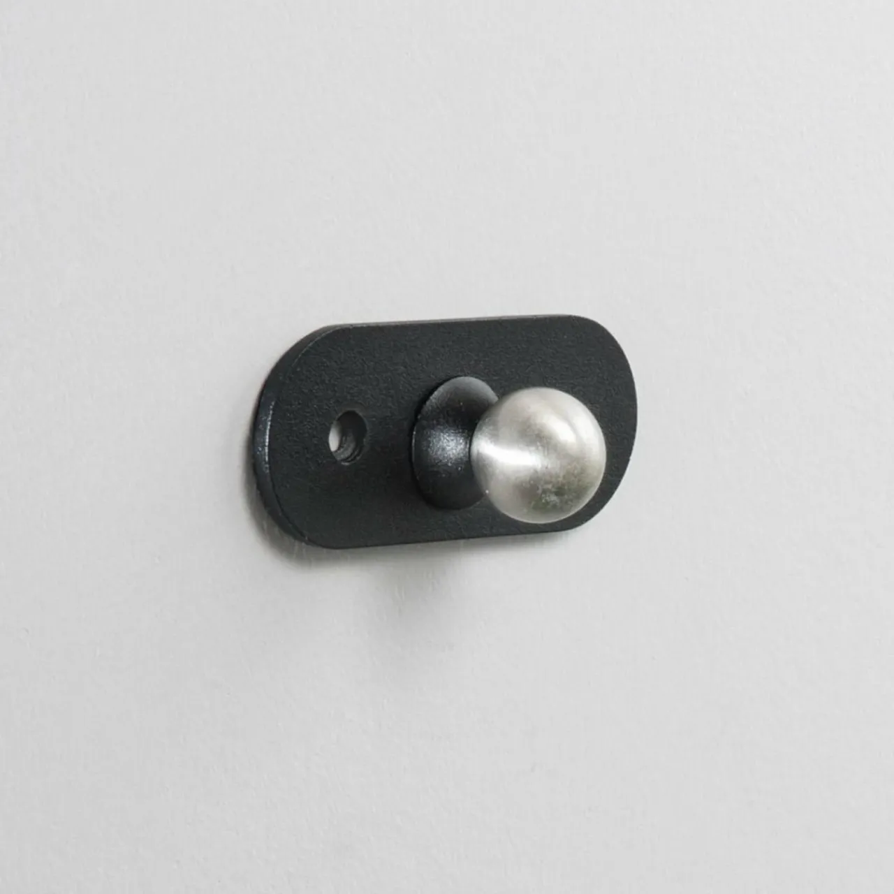 luminaire_led_rechargeable_armanda_noir_aimant_universel_ip_2.webp Fabas Luce Luminaire LED rechargeable Armanda, noir, aimant, universel, IP54^ Lampes Décoratives