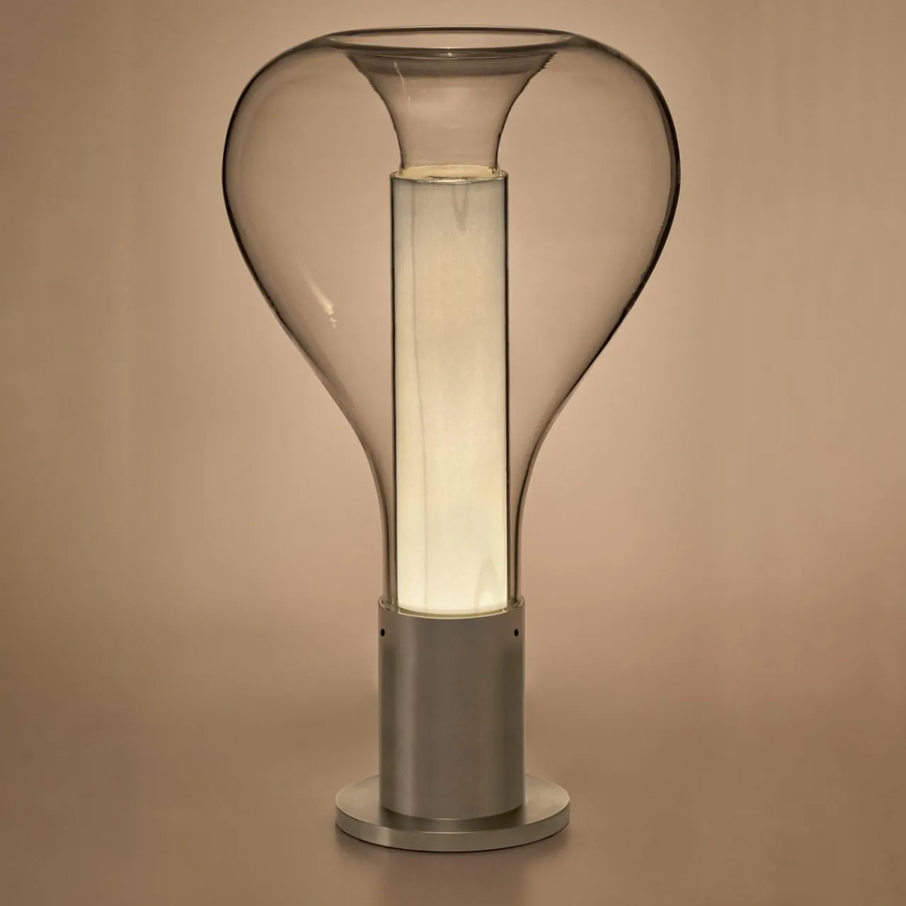 lzf_eris_lampe__poser_led_verre_aluminiumivoire_1.webp LZF LAMPS LZF Eris Lampe à poser LED verre aluminium/ivoire^ Luminaires Durables