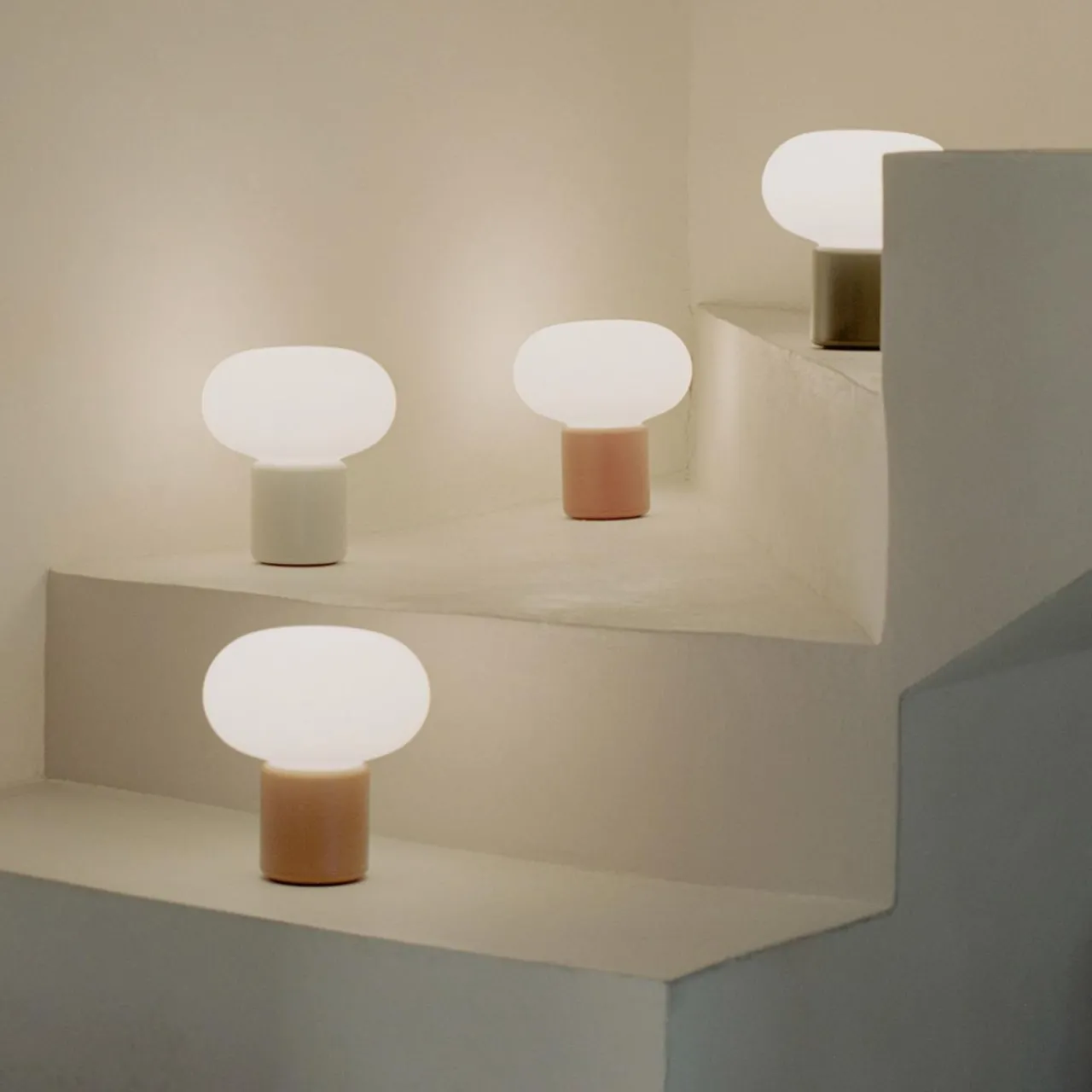new_works_luminaire_rechargeable_karljohan_forest_green_ip_2.webp New Works luminaire rechargeable Karl-Johan, forest green, IP65^ Lampes Décoratives