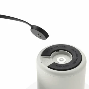 New Works luminaire rechargeable Karl-Johan, light grey, IP65^ Lampes Décoratives
