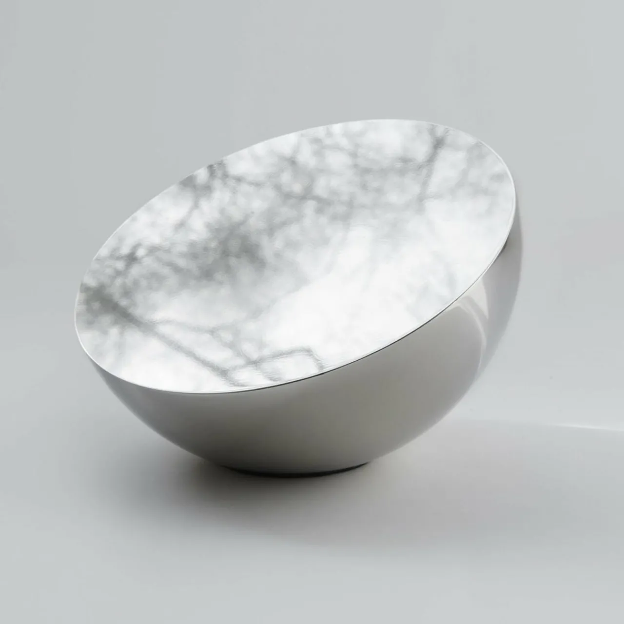 new_works_miroir_de_table_aura___cm_acier_inoxydable_poli_2.webp New Works miroir de table Aura, Ø 13 cm, acier inoxydable, poli^ Meubles & Aménagements