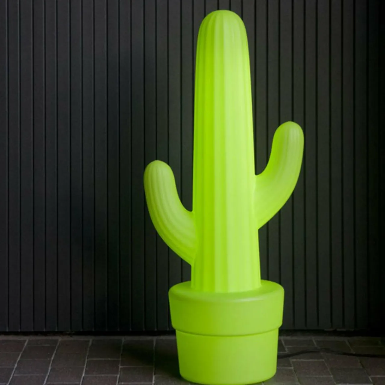 newgarden_cactus_lampe_sur_pied_vert_citron_0.webp Newgarden Cactus lampe sur pied, vert citron^ Lumière De Noël