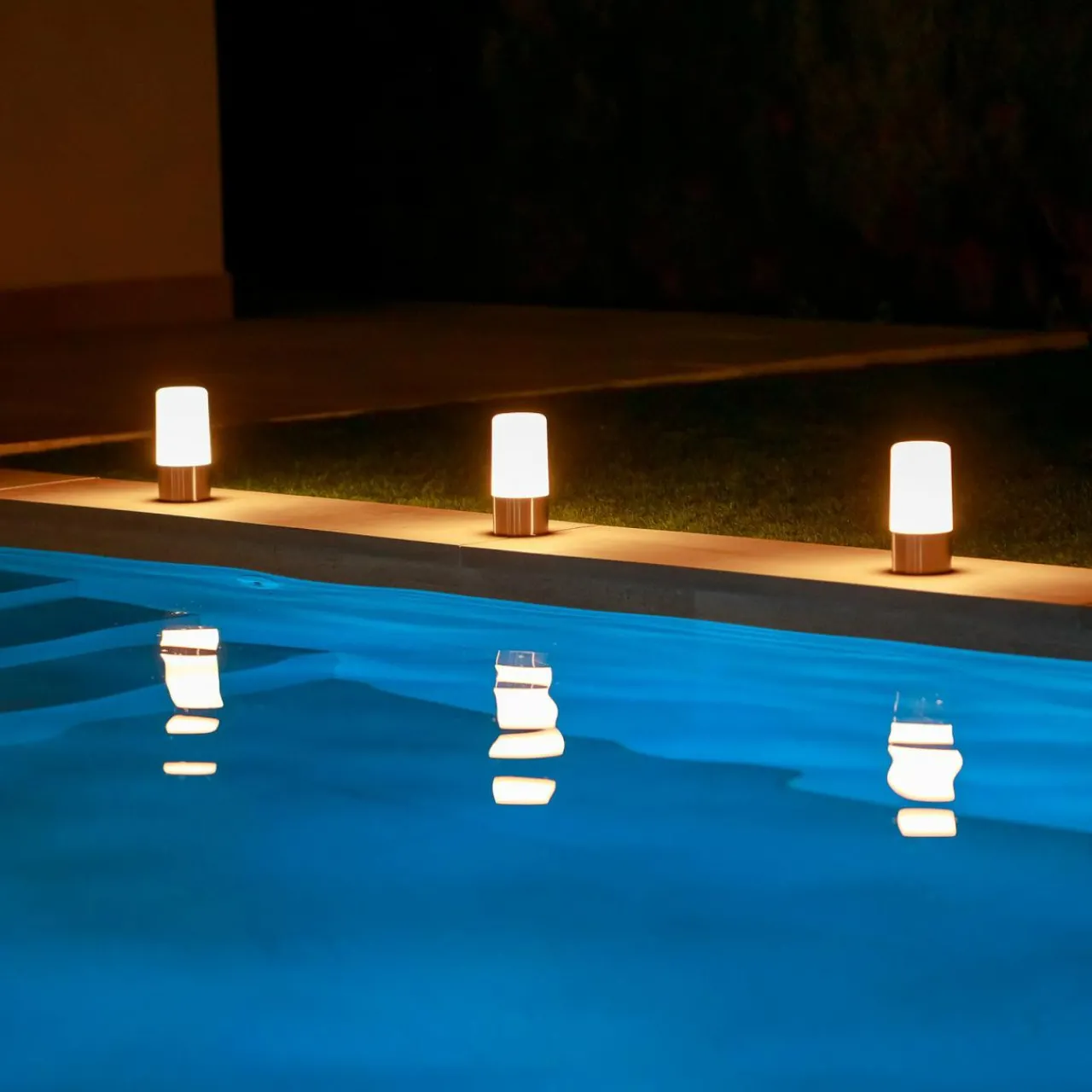 newgarden_lampe_de_table_led_rechargeable_maia_couleur_laiton_ip_rgbw_0.webp Newgarden lampe de table LED rechargeable Maia couleur laiton IP54 RGBW^ Lampes Décoratives