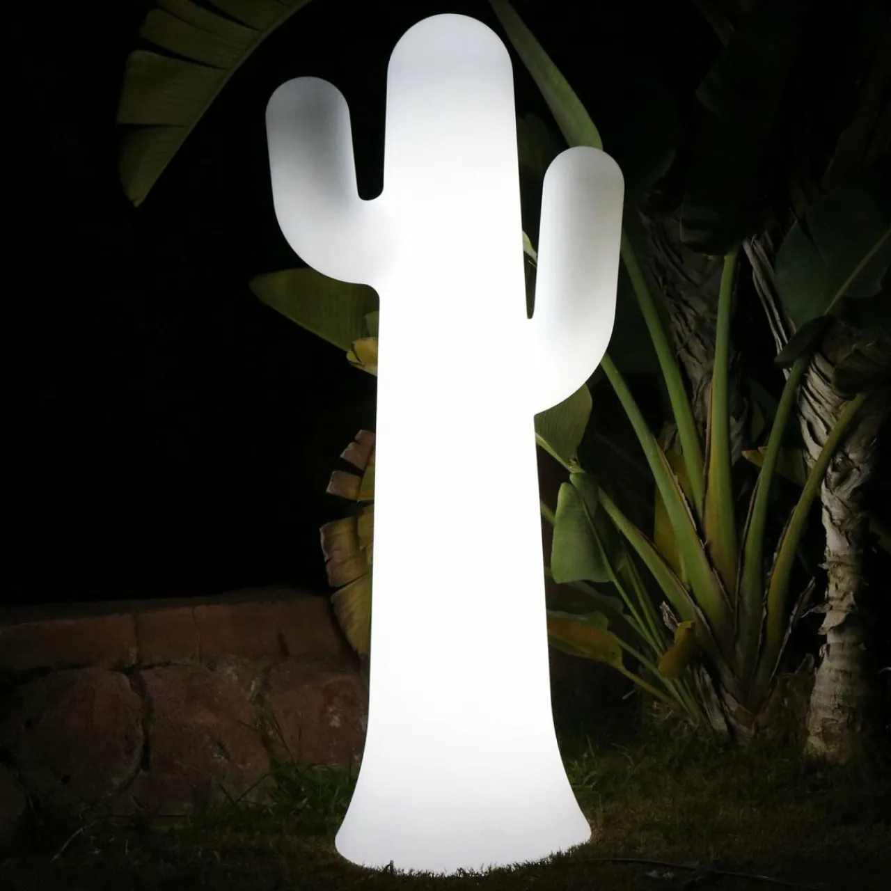 newgarden_pancho_lampe_sur_pied_led_blanc_avec_batterie_rechargeable_4.webp Newgarden Pancho lampe sur pied LED blanc avec batterie rechargeable^ Lumière De Noël