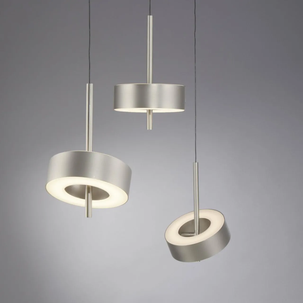paul_neuhaus_suspension_smart_led_qrotate_aluminium__lampes_3.webp Q-Smart-Home Paul Neuhaus Suspension Smart LED Q-Rotate, aluminium 3 lampes^ Suspensions Connectées