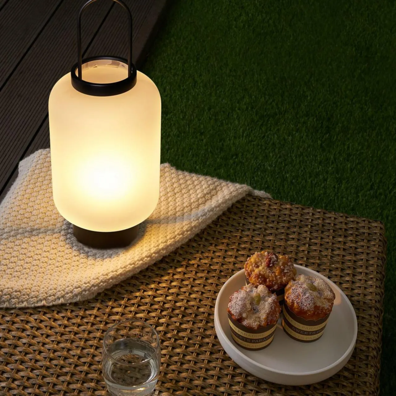 pauleen_lanterne_mobile_glow_fonction_minuterie_ip_1.webp Pauleen Lanterne mobile Glow, fonction minuterie, IP44^ Lampes Décoratives