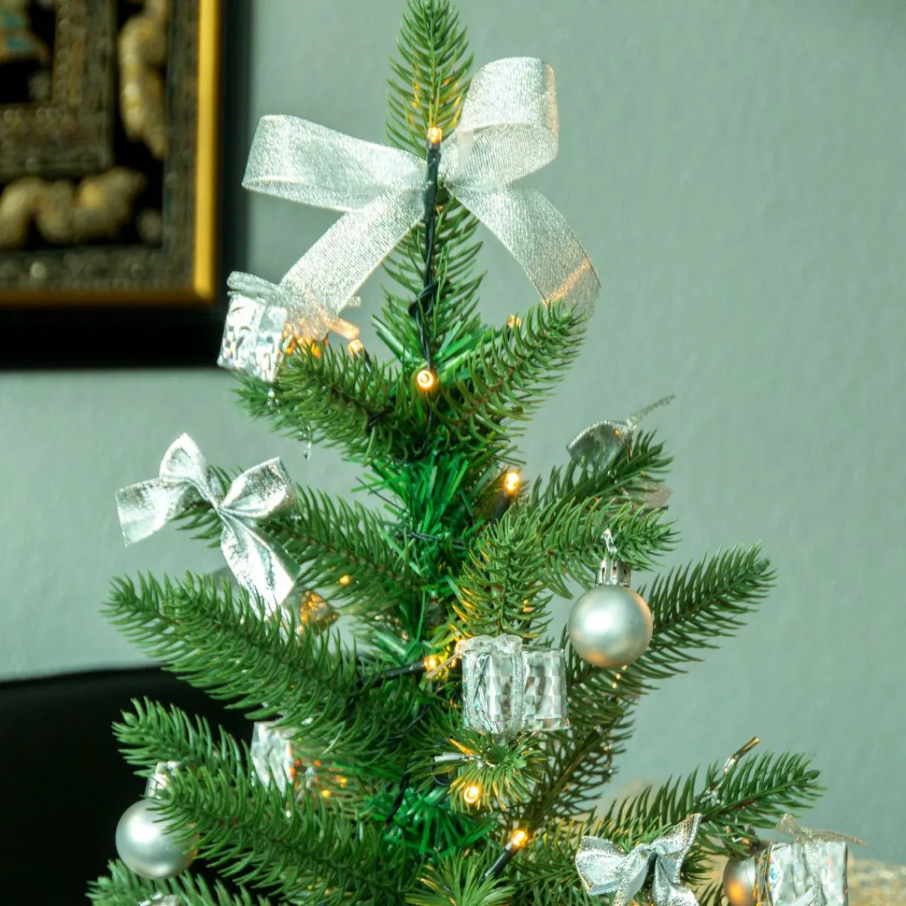 sapin_de_nol_led_au_dcor_argent_1.webp STAR TRADING Sapin de Noël LED au décor argenté^ Lumière De Noël