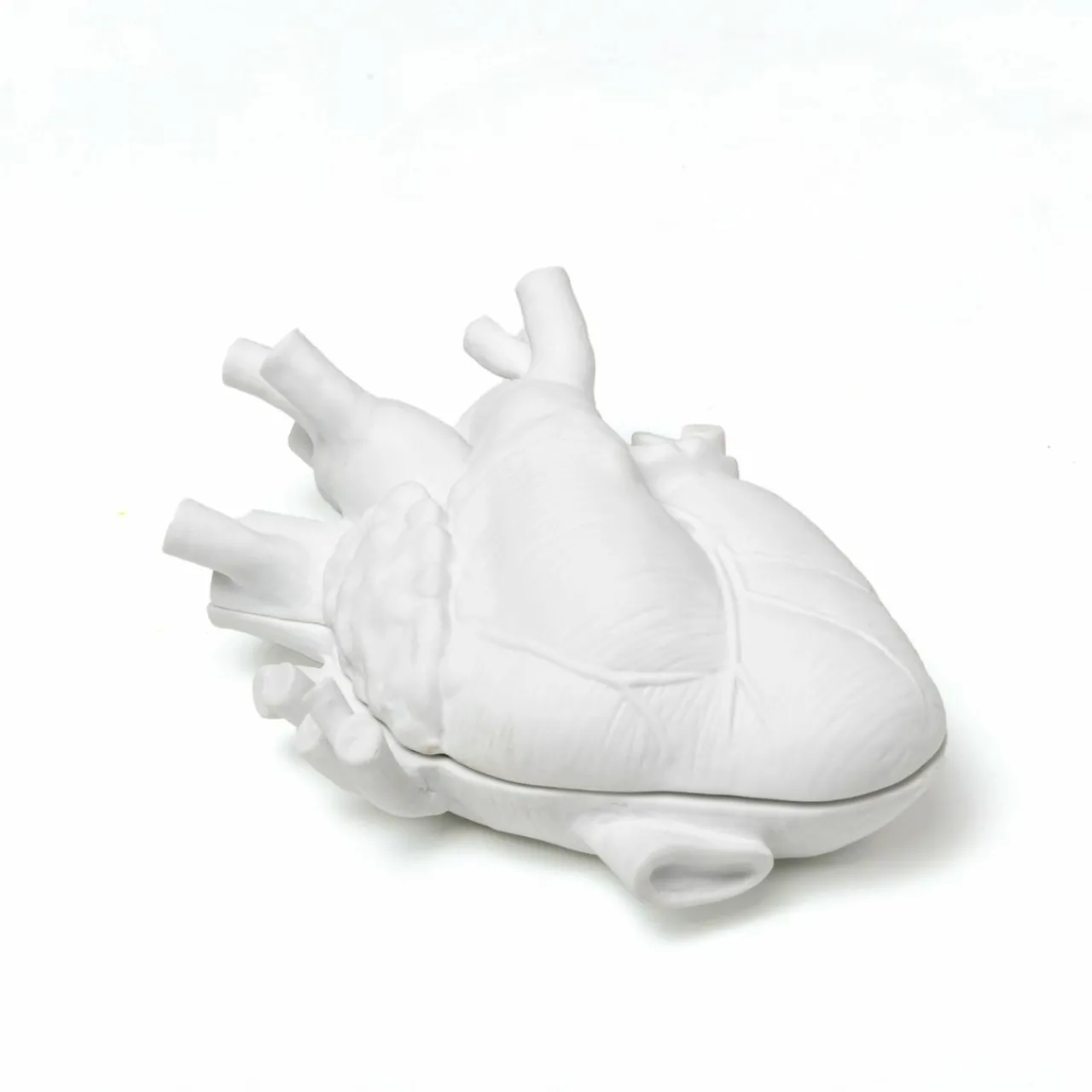 seletti_love_in_bloom_love_in_a_box_blanc_porcelaine_velours_3.webp SELETTI Love in Bloom Love in a box, blanc, porcelaine, velours^ Meubles & Aménagements