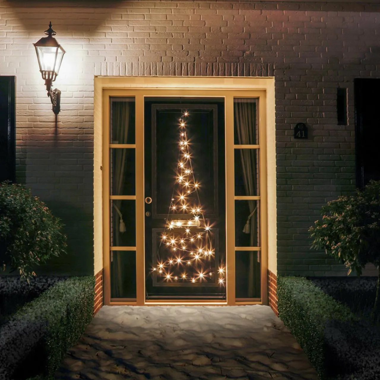 silhouette_sapin_de_porte_fairybell__led_1.webp Fairybell Silhouette sapin de porte 120 LED^ Lumière De Noël