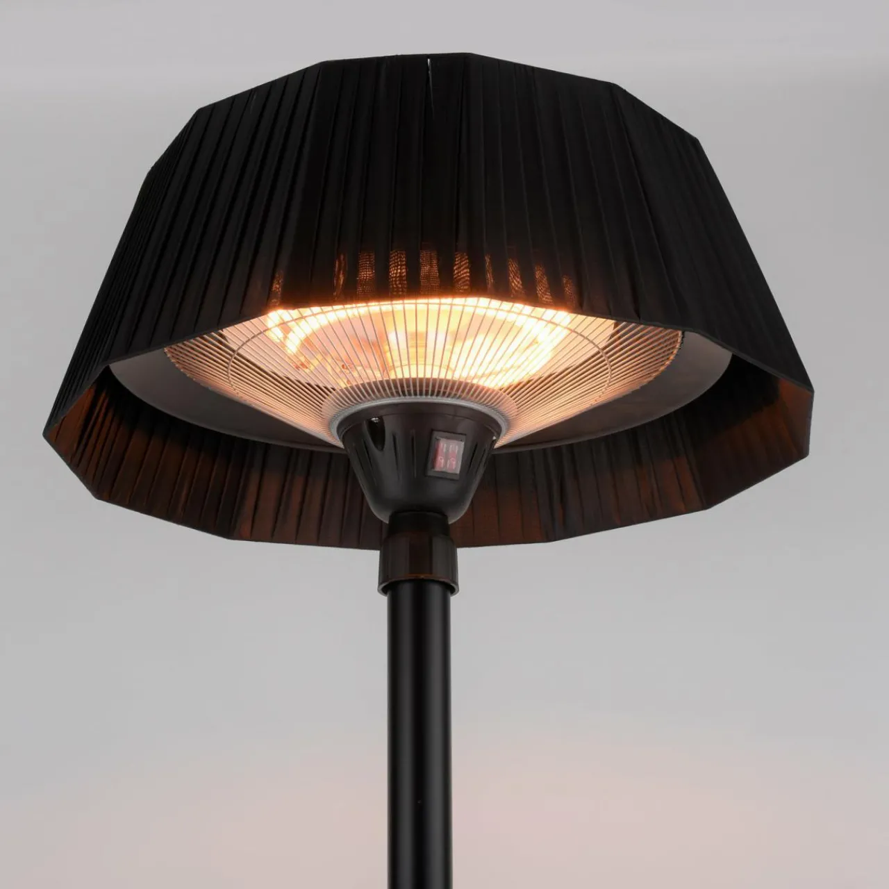 spot_chauffant_glow_ip_ww_1.webp JUST LIGHT. Spot chauffant Glow, IP44, 1 000 W/2 000 W^ Meubles & Aménagements
