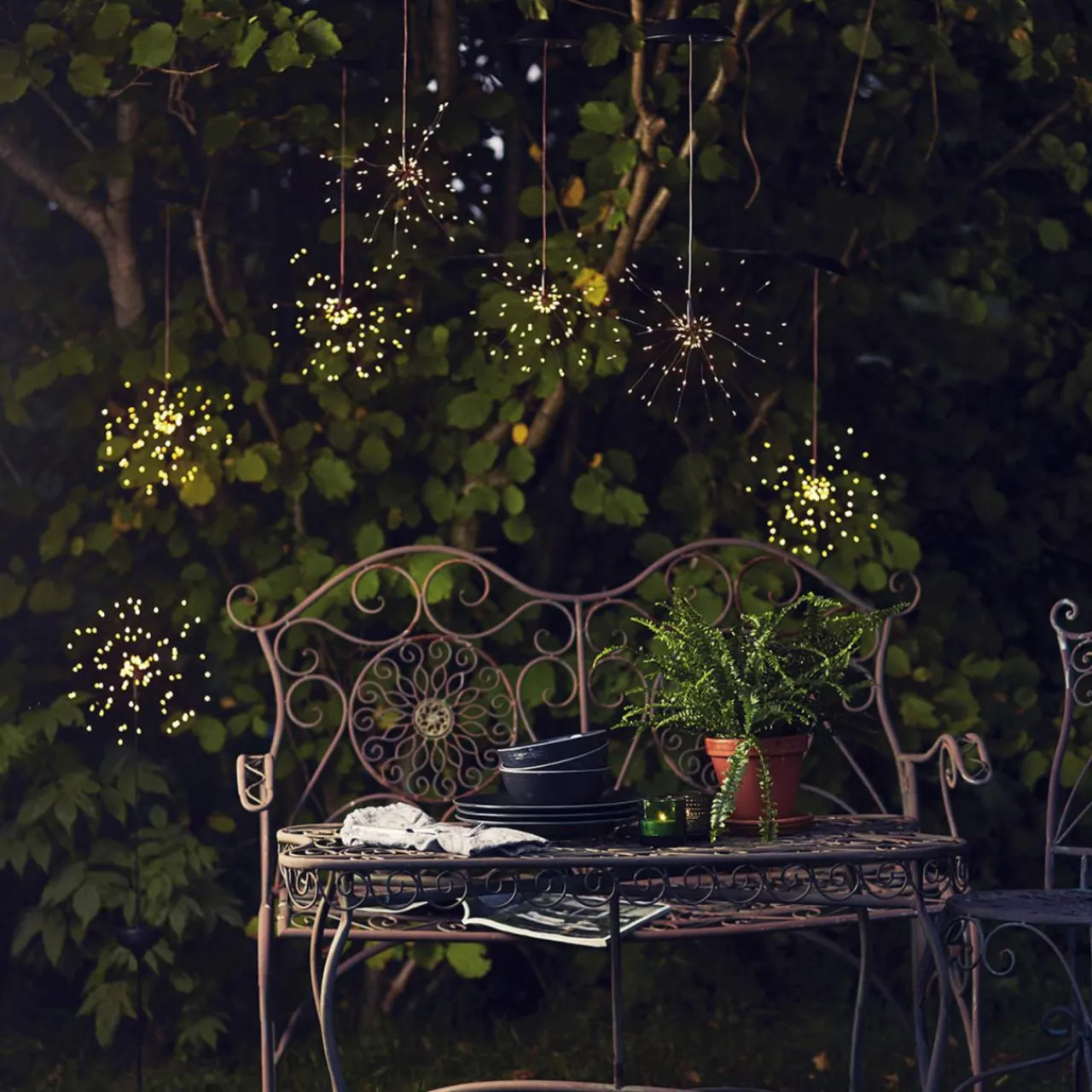 suspension_led_solaire_firework_6.webp STAR TRADING Suspension LED solaire Firework^ Lampes Décoratives