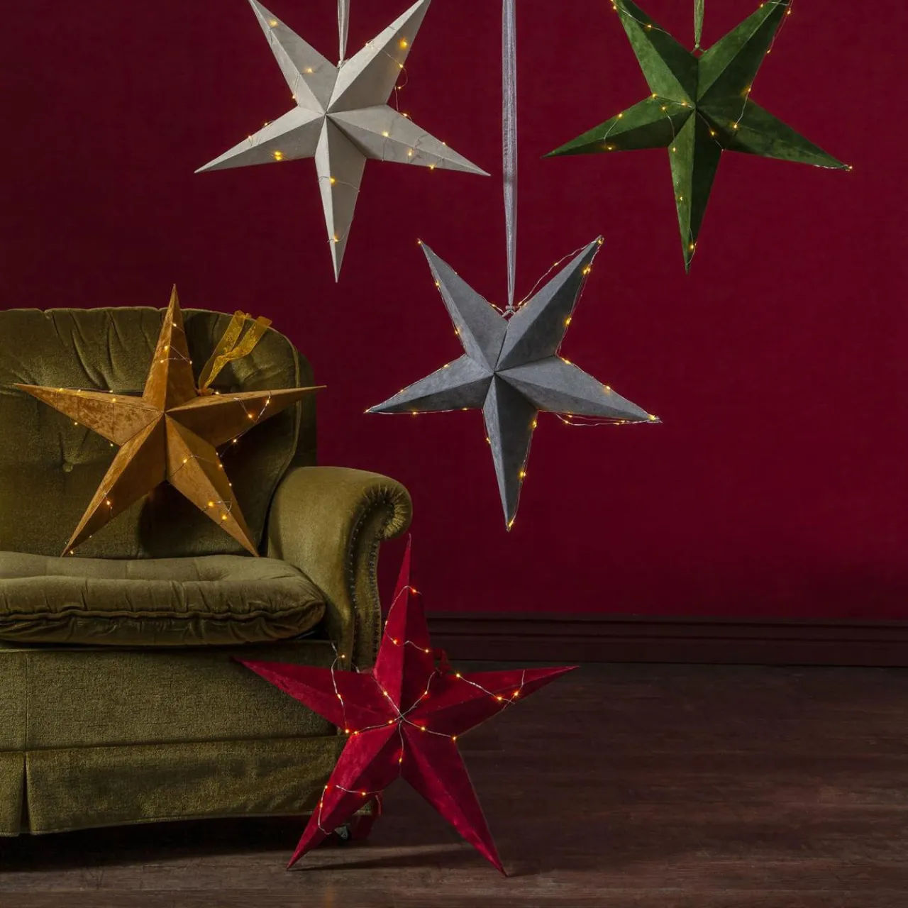 toile_dco_velvet_guirlande_led_dew_drop_rouge_3.webp STAR TRADING Étoile déco Velvet guirlande LED Dew Drop rouge^ Lumière De Noël