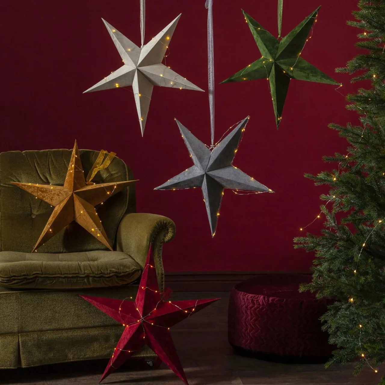 toile_dco_velvet_guirlande_led_dew_drop_rouge_4.webp STAR TRADING Étoile déco Velvet guirlande LED Dew Drop rouge^ Lumière De Noël