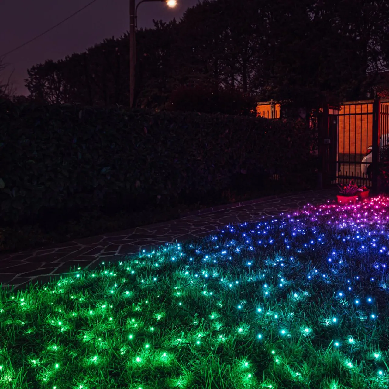 twinkly_music_set_guirlande_lumineuse_noire__rvb_led_4.webp twinkly Music Set Guirlande lumineuse noire 600 RVB LED^ Lumière De Noël
