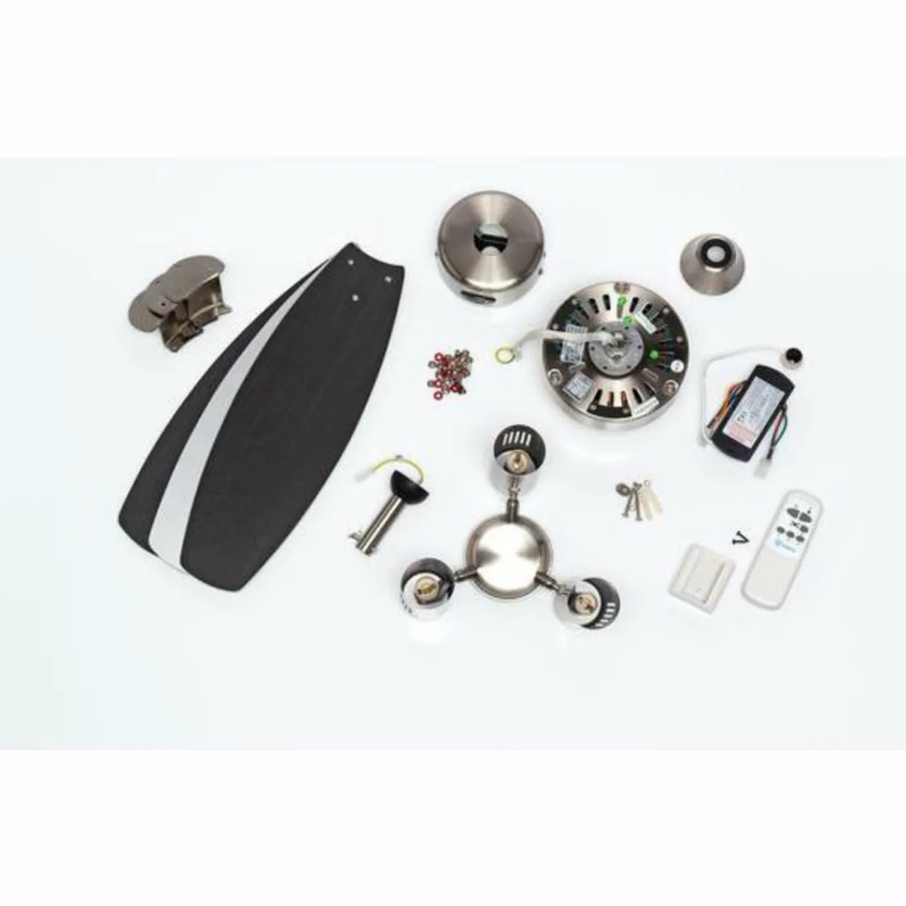 ventilateur_de_plafond___lampes_jet_plus_5.webp Westinghouse Ventilateur de plafond à 3 lampes JET PLUS^ Ventilateurs