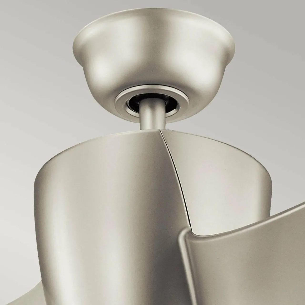ventilateur_de_plafond_led_phree___trois_pales_nickel_0.webp KICHLER Ventilateur de plafond LED Phree 56, à trois pales, nickel^ Ventilateurs