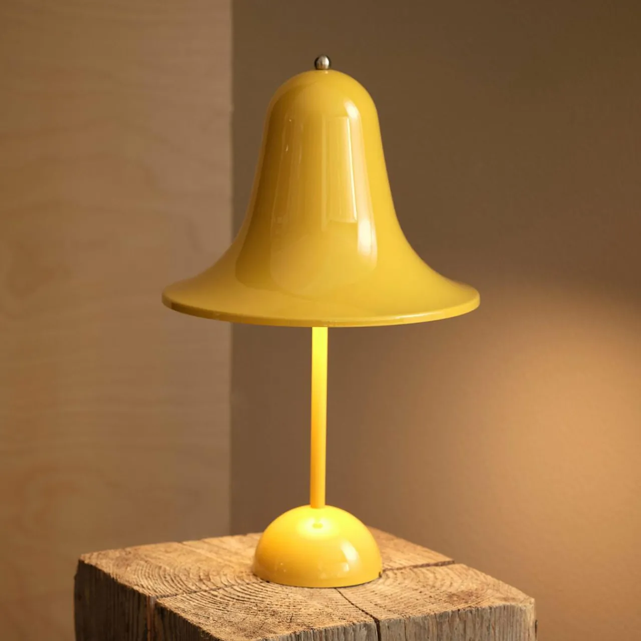 verpan_pantop_portable_lampe_led_jaune_chaud_1.webp Verpan Pantop portable lampe LED, jaune chaud^ Lampes Décoratives