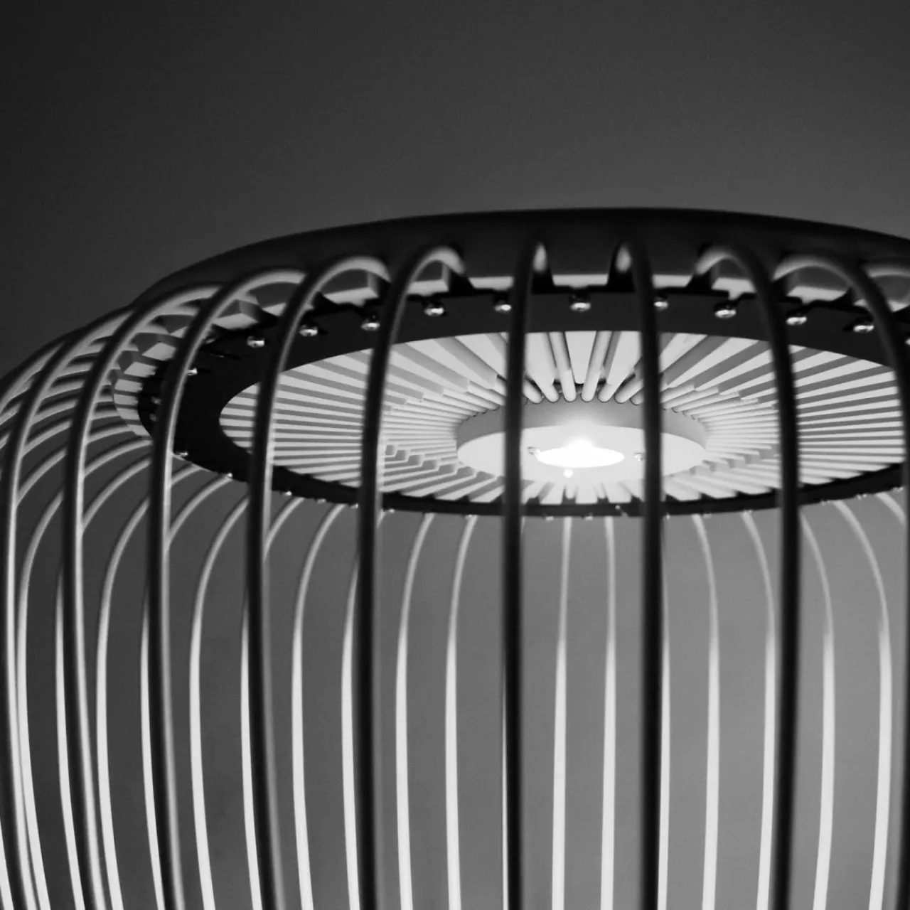 vibia_meridiano__lampe_ext__cm_crme_5.webp Vibia Meridiano 4710 lampe ext., Ø 64 cm, crème^ Lampes Décoratives